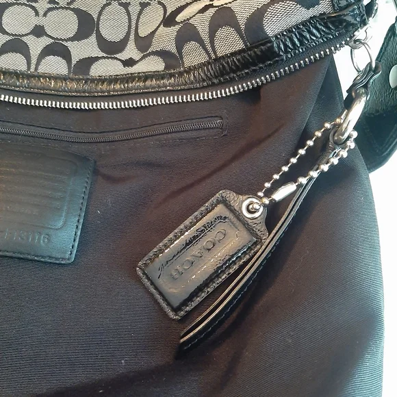 Coach purses - Picture 2 of 16